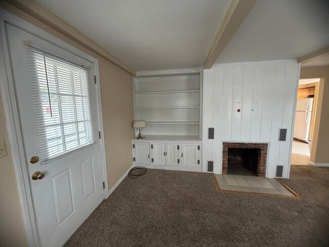 Building Photo - 79 N Main St