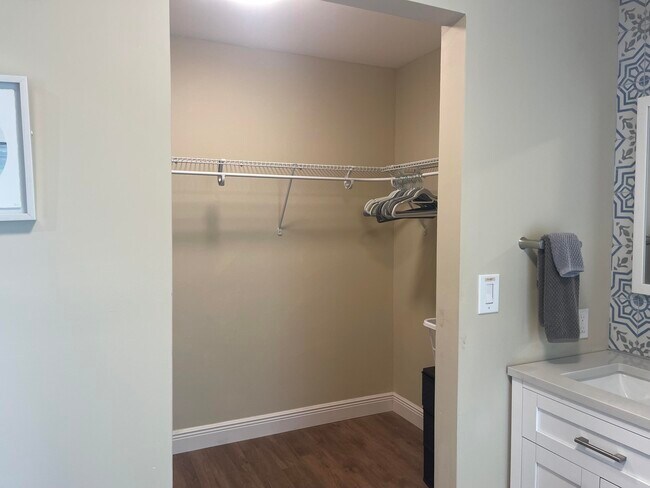 Building Photo - 13772 Sand Crane Dr