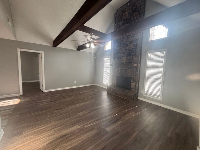 Building Photo - 5756 Crievewood Dr