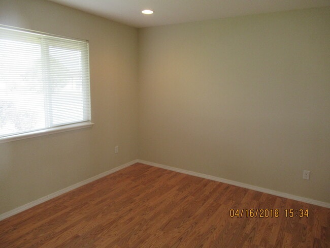 Building Photo - 964 Arrowhead Dr