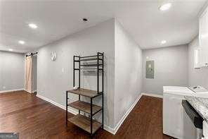 Building Photo - 2756 Gresham Rd S E