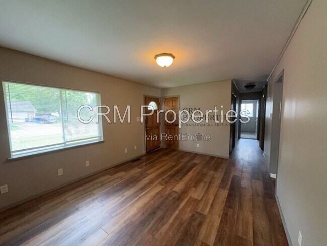 Building Photo - 212 Southlea Dr