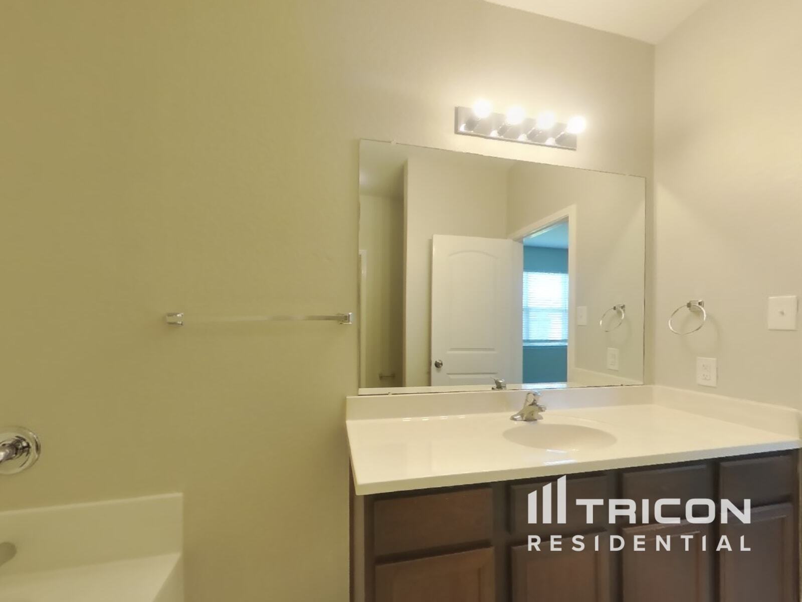 Building Photo - 10823 Spring Brook Pass Dr