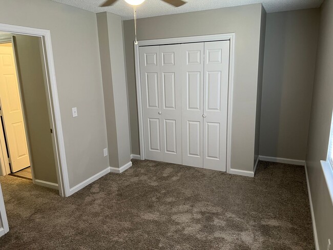 Building Photo - 2BR/2BA Townhome For Rent