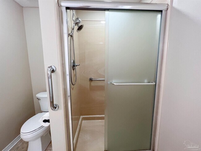 Building Photo - 702 Mozingo Ln