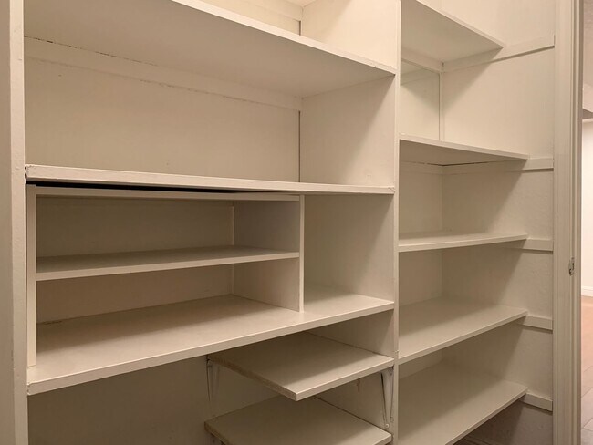 Building Photo - GRANITE BAY ~ HOME FOR RENT!