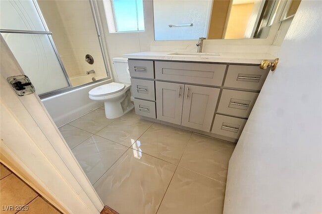 Building Photo - 9300 Cool Creek Ave