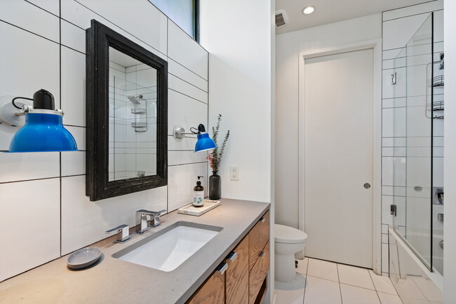 Building Photo - 4156 S Better Dr