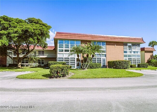 Building Photo - 1 Vista Palm Ln