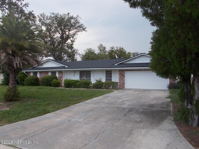 Building Photo - 126 Vanderford Rd N