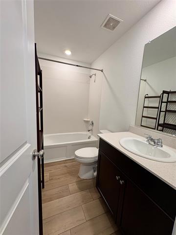 Building Photo - 514 Cochran Dr