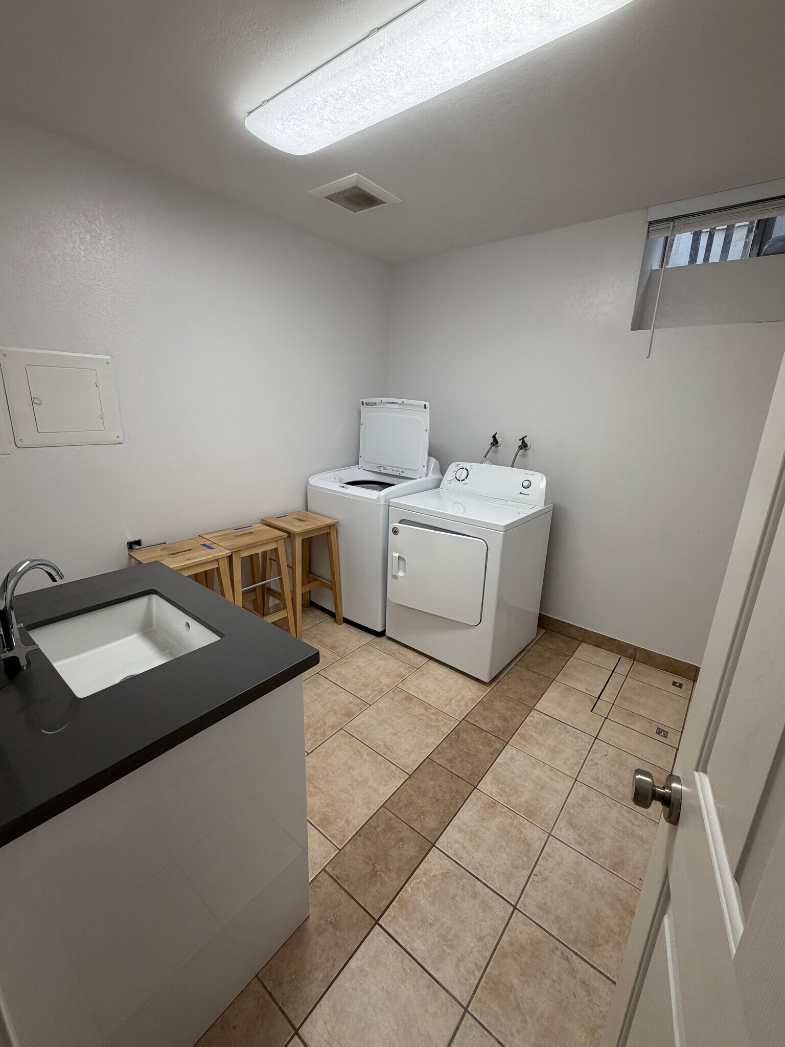 Building Photo - 2821 San Ardo Way