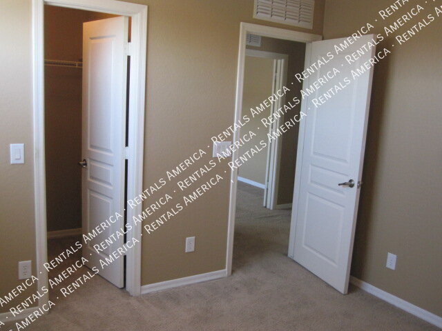 Building Photo - 12047 W Dos Rios Dr