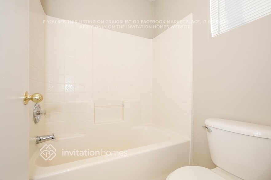 Building Photo - 7825 Strong Water Ct