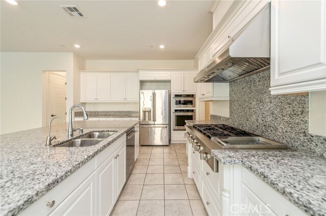 Building Photo - 51 Lone Mountain