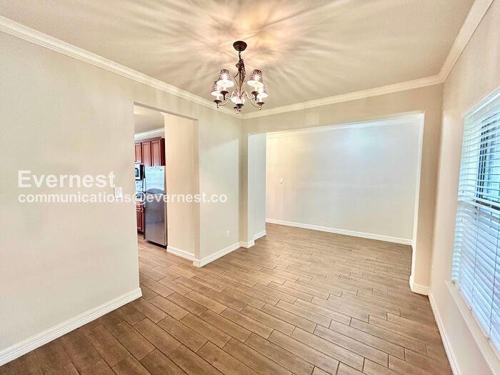 Building Photo - 7232 Jurassic Dr