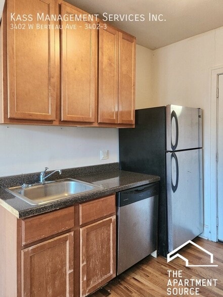 Building Photo - 4204 N Kimball Ave