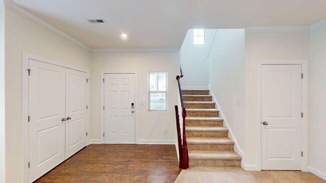 Building Photo - 4523 Collingham Dr