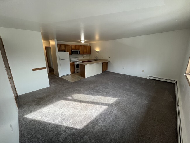 Building Photo - 615 Ginko Rd