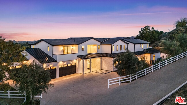 Building Photo - 5340 Whitman Rd