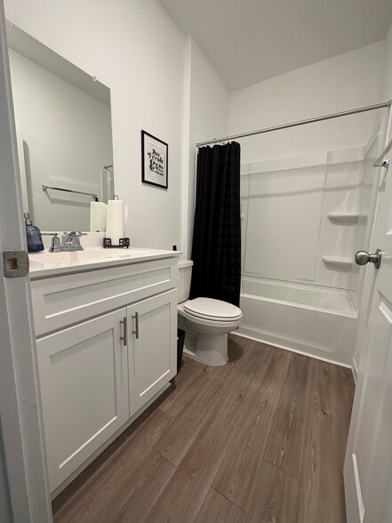 Down stairs bathroom - 7306 Madison Commons Ln