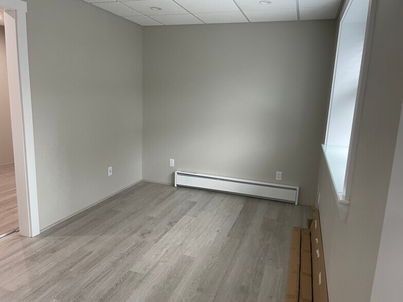 Building Photo - 72 Highview Ave