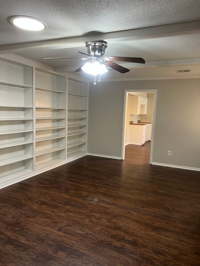 Building Photo - 2437 NW 112th St