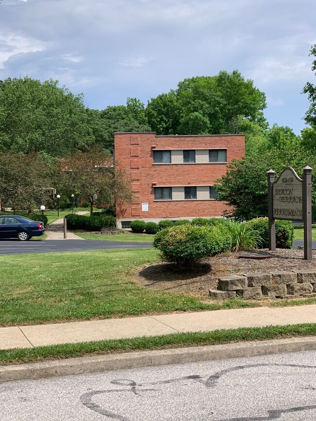 Building Photo - 1614 Beacon St