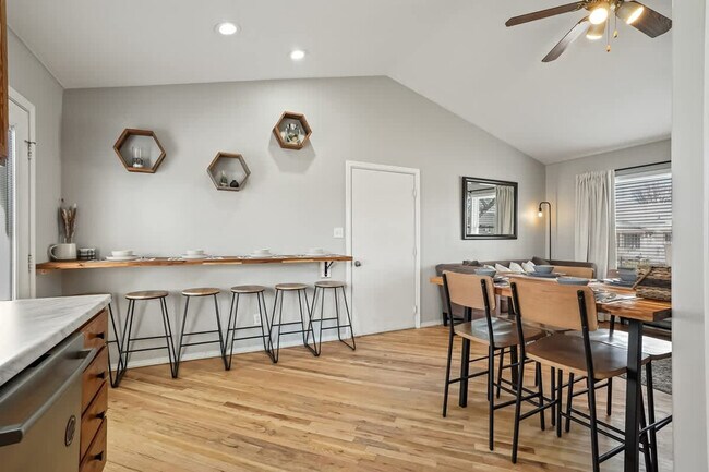 Building Photo - 1619 Ruby Ct