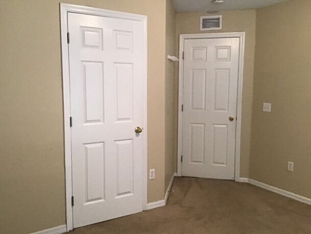 Building Photo - 754 46th Sq