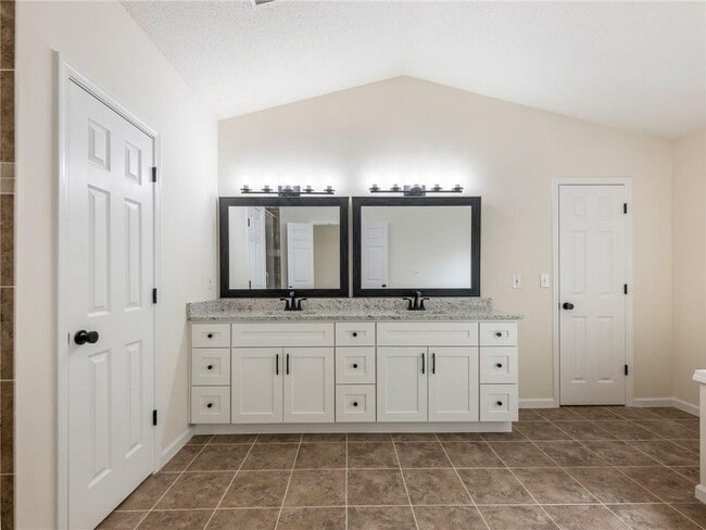 Building Photo - 10100 Barston Ct