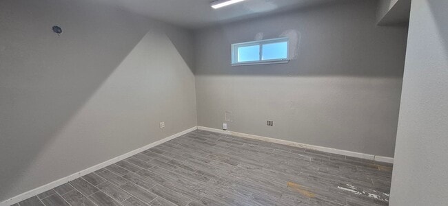 Building Photo - 124 S Porter Rd