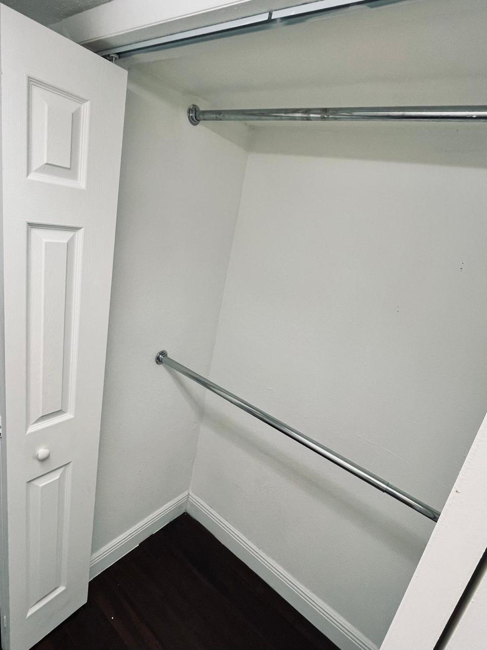 CLOSET - 1750 115th NE St