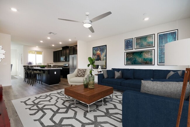 Building Photo - Gorgeous 4 Bedroom 3.5 bath home