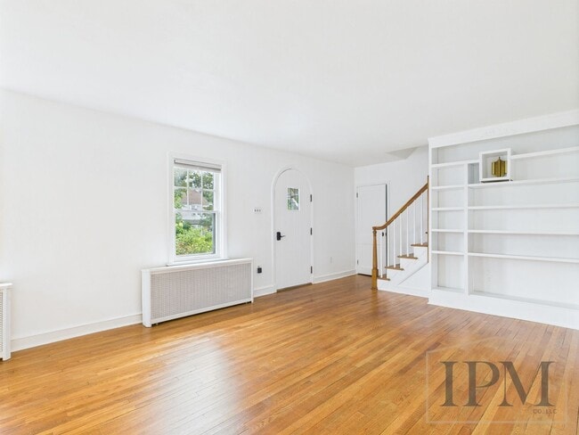 Building Photo - Coming Soon- Charming 3 Bedroom, 1.5 Bath ...