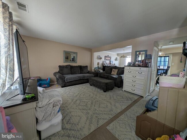 Building Photo - 6341 Musket Ct