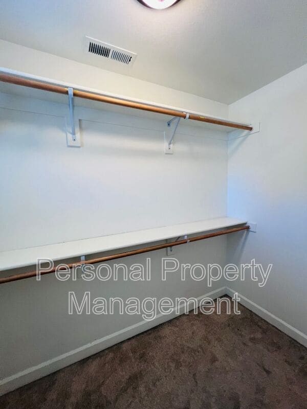 Building Photo - 4307 NW Sage Loop
