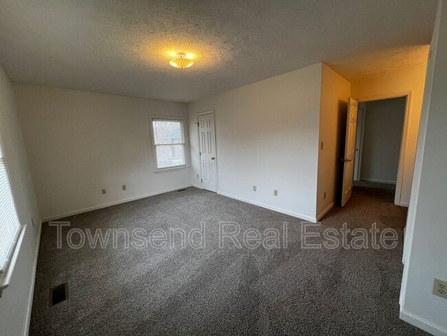 Building Photo - 1036 Ancestry Dr