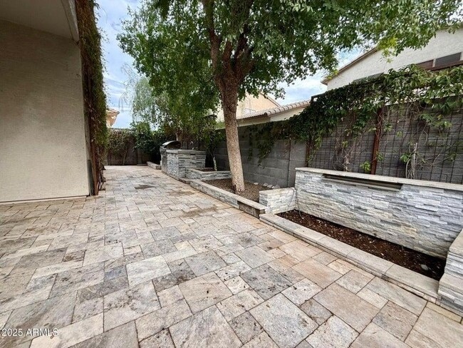 Building Photo - 191 W Beechnut Pl