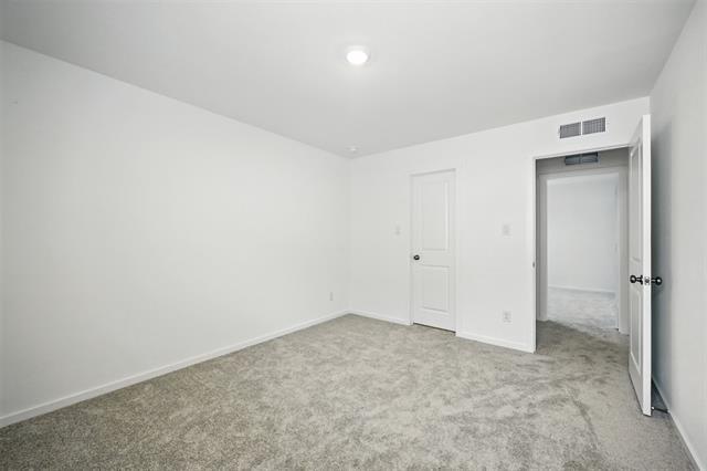 Building Photo - 205 Ashbrook St