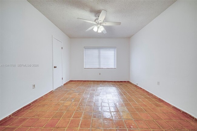 Building Photo - 104 Santander Ave