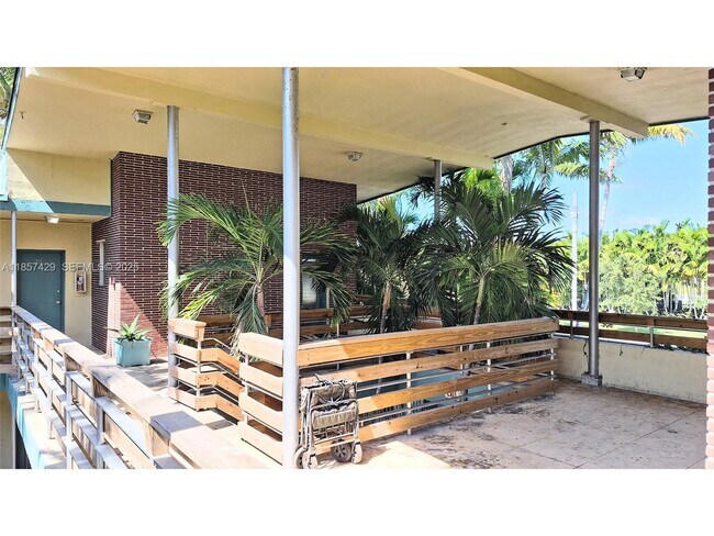 Building Photo - 1770 Meridian Ave