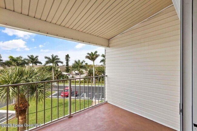 Building Photo - 1801 Island Club Dr