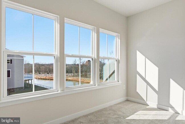 Building Photo - 9399 Edenderry Dr