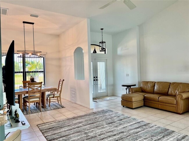 Building Photo - 426 NW 37th Pl