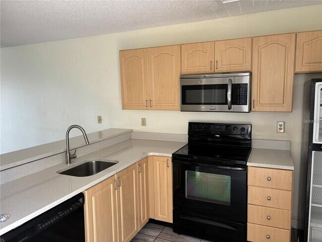 Building Photo - 2556 Woodgate Blvd