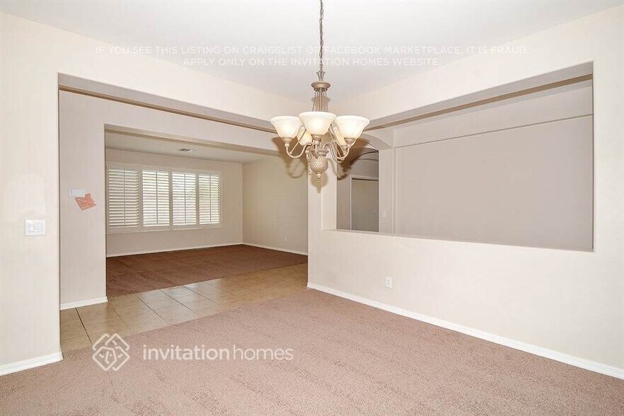 Building Photo - 5405 W Siesta Way
