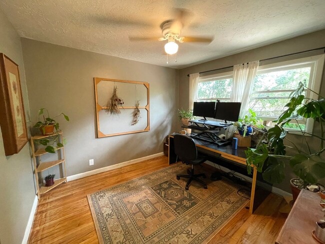 Building Photo - Lovely Home in St Johns with Fenced Yard, ...
