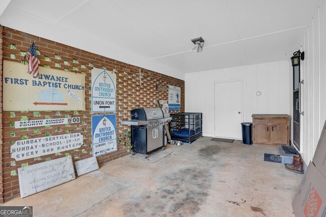 Building Photo - 73 Leigh St