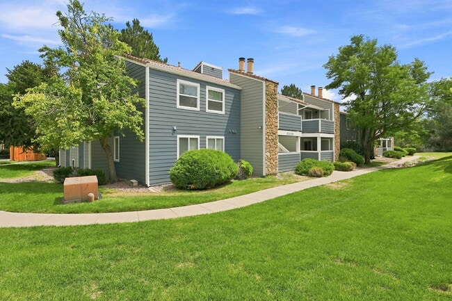 Building Photo - $1,340.95 with $300 off the first month's rent, 2 Beds - 1 Bath, Condoi in Aurora with Wall A/C!